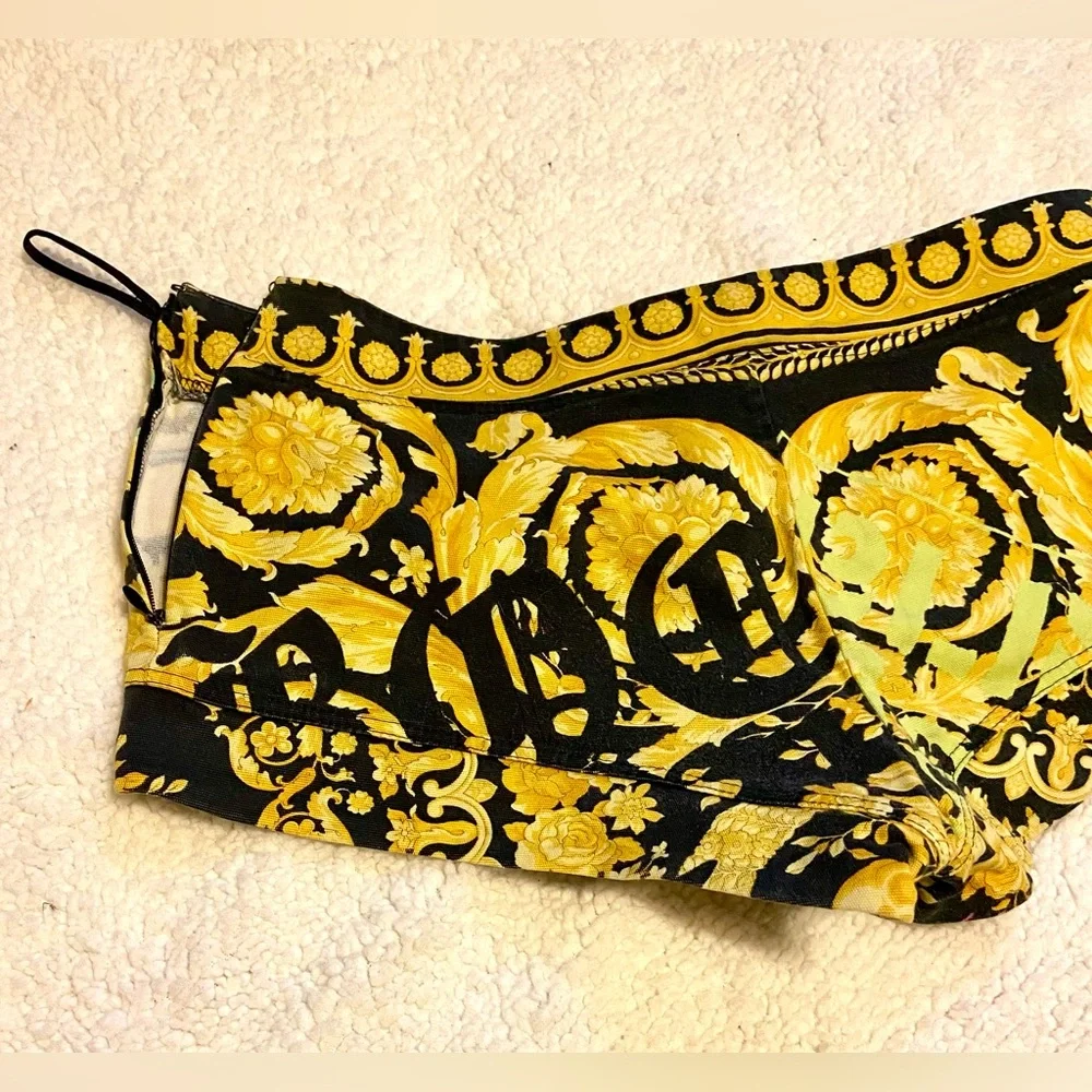 Versace womens shorts Barroco black gold unique vintage and silver loop at front - Picture 7 of 10
